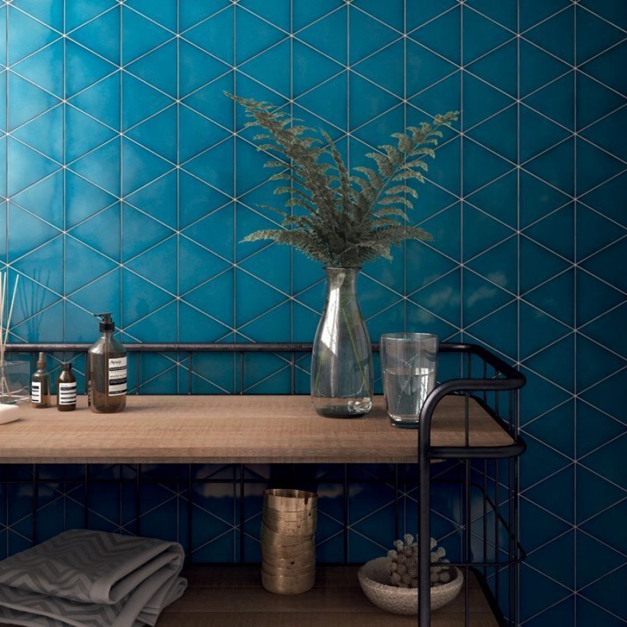 Плитка 12x11 Electric Blue Scale Triangolo глянцевая голубой однотонный Equipe Плитка 12x11 Electric Blue Scale Triangolo глянцевая голубой однотонный Equipe