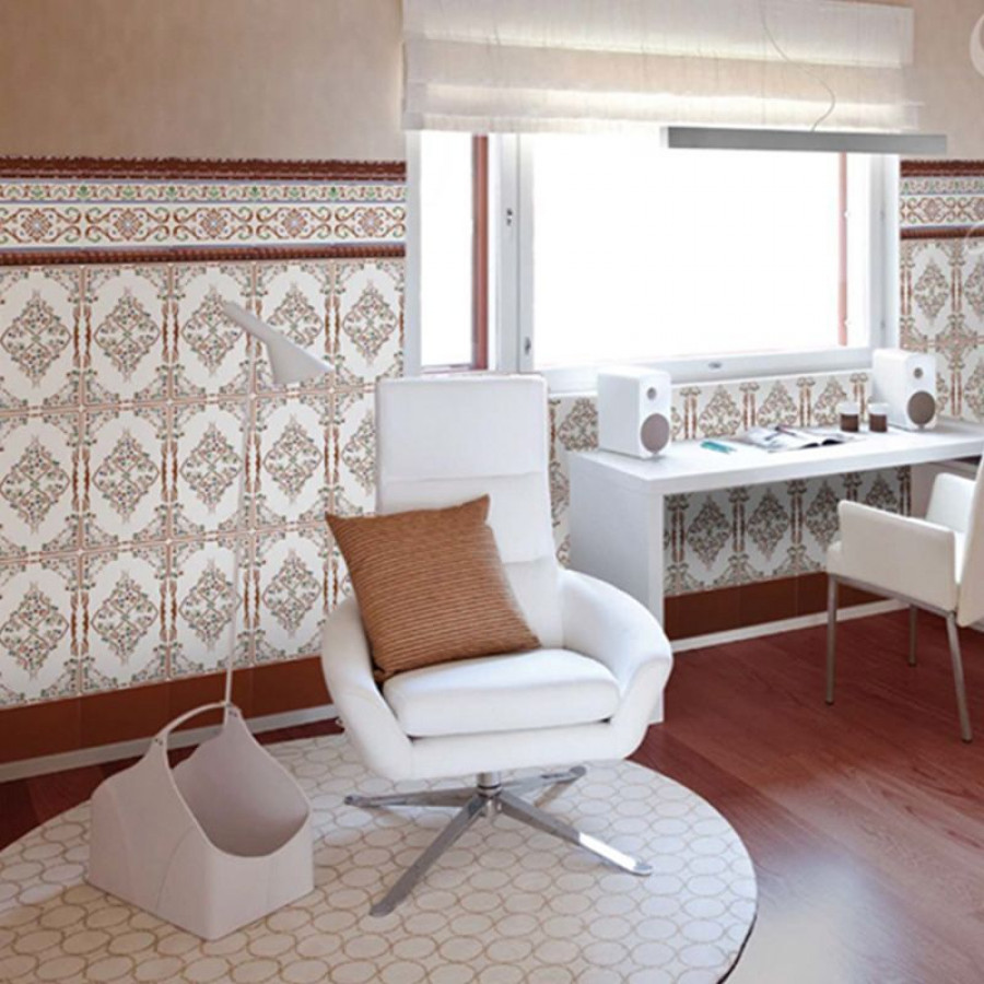 Плитка ceramica 20x5 Moldura Barroca Miel Zocalo глянцевая, рельефная бордовый орнамент Ribesalbes Плитка ceramica 20x5 Moldura Barroca Miel Zocalo глянцевая, рельефная бордовый орнамент Ribesalbes