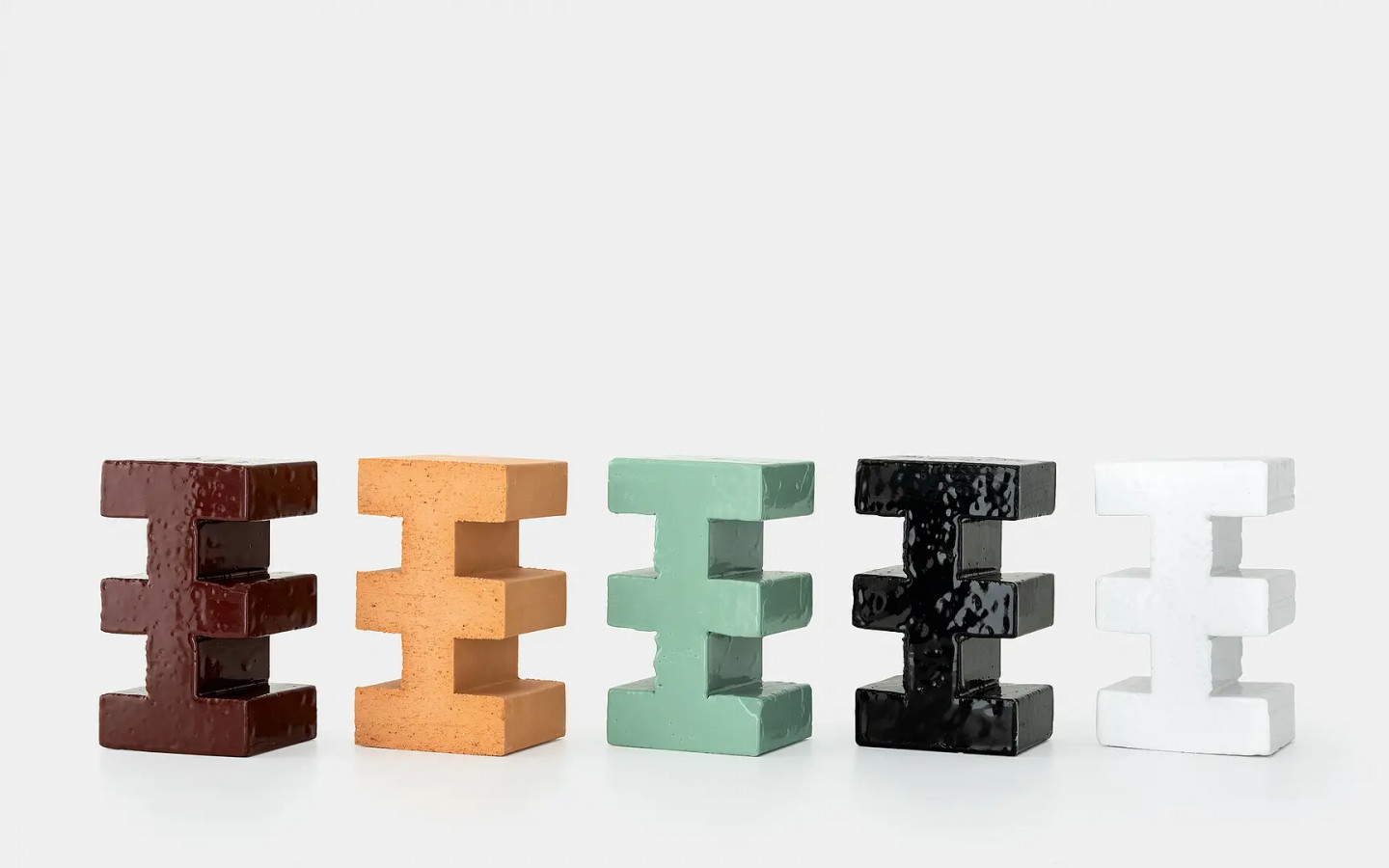 Керамогранит 22x10 Marrone Brac глянцевая коричневый Mutina Керамогранит 22x10 Marrone Brac глянцевая коричневый Mutina